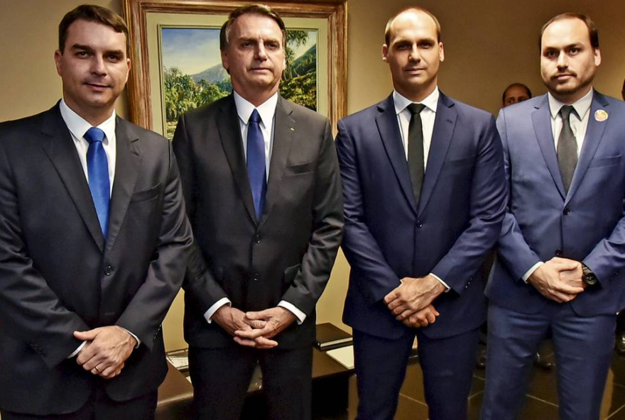 cla-bolsonaro-usa-sequestro-de-maduro-para-atacar-lula2C-moraes-e-eleicoes cla-bolsonaro-usa-sequestro-de-maduro-para-atacar-lula2C-moraes-e-eleicoes