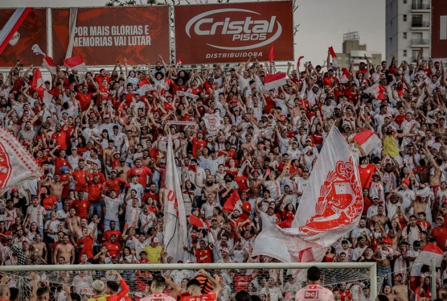 classico-entre-vila-nova-e-goias-agita-os-torcedores-em-goiania3A-venda-de-ingressos-supera-5-mil-em-um-dia