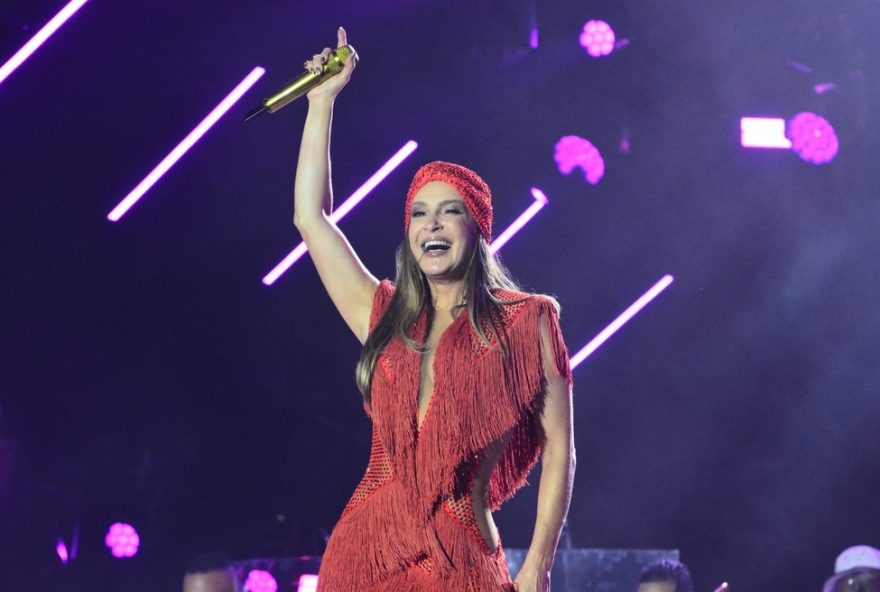 claudia-leitte-revela-diagnostico-de-broncopneumonia-e-adia-shows3A-saude-em-primeiro-lugar claudia-leitte-revela-diagnostico-de-broncopneumonia-e-adia-shows3A-saude-em-primeiro-lugar