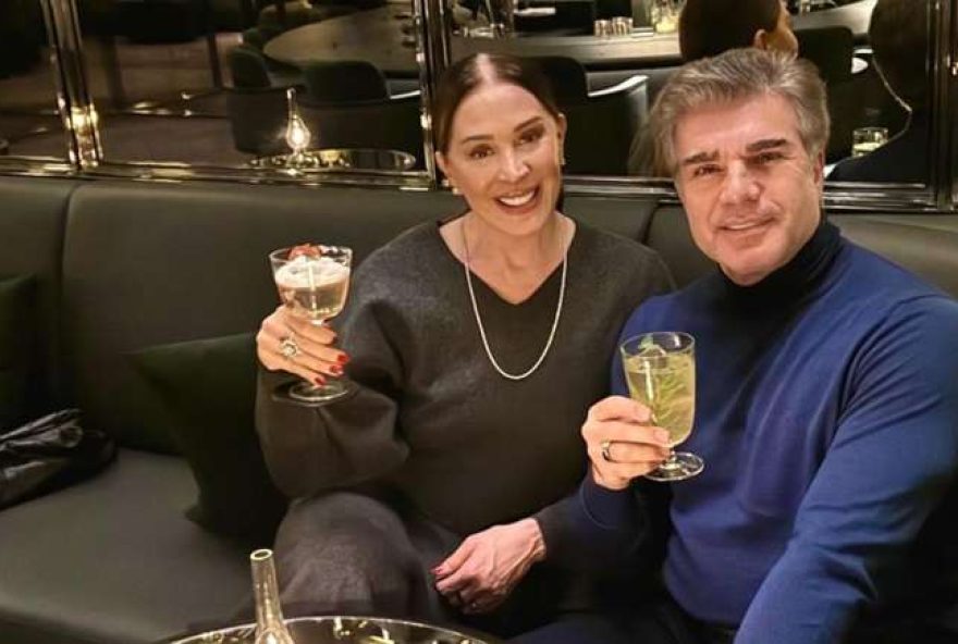 claudia-raia-se-confunde-com-data-de-jantar-romantico-e-diverte-fas-com-reacao-inusitada-do-marido claudia-raia-se-confunde-com-data-de-jantar-romantico-e-diverte-fas-com-reacao-inusitada-do-marido