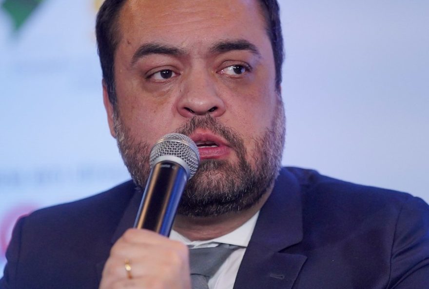 claudio-castro-renuncia-ao-governo-do-rio-de-janeiro