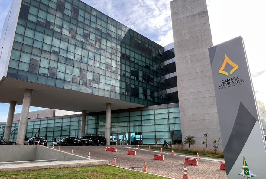 cldf-aprova-reajuste-de-32C9025-nos-auxilios-alimentacao-e-pre-escolar-dos-servidores3A-beneficios-aumentam-para-r24-2.0102C00-e-r24-1.2772C00 cldf-aprova-reajuste-de-32C9025-nos-auxilios-alimentacao-e-pre-escolar-dos-servidores3A-beneficios-aumentam-para-r24-2.0102C00-e-r24-1.2772C00