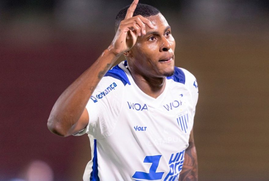 cleber-fala-da-superacao-e-destaca-importancia-de-seus-gols-para-o-avai-na-serie-b cleber-fala-da-superacao-e-destaca-importancia-de-seus-gols-para-o-avai-na-serie-b