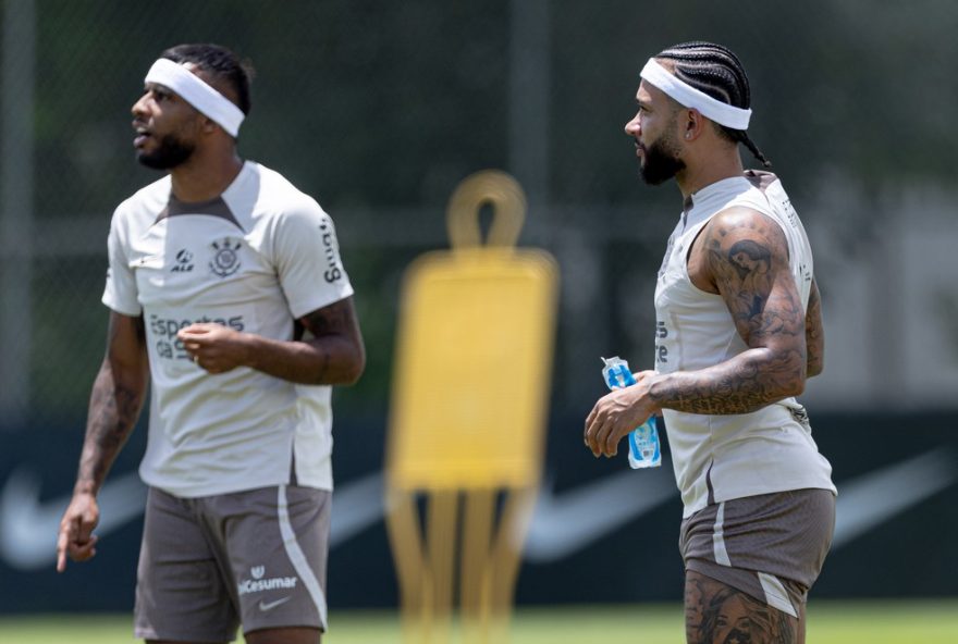 clima-leve-encerra-preparacao-do-corinthians-antes-de-jogo-contra-o-gremio3A-confira-como-foi-o-treino-final-do-ano-no-ct-joaquim-grava