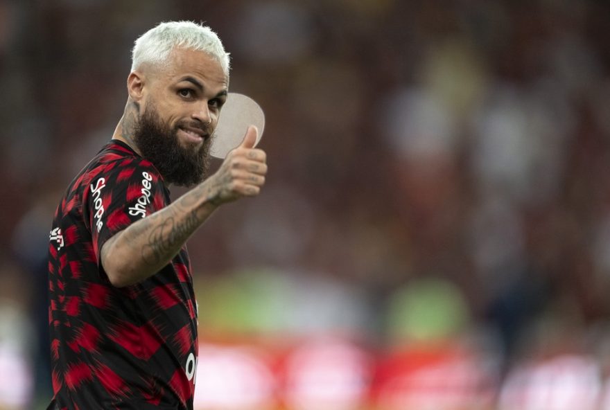 clube-do-catar-monitora-michael-do-flamengo-e-estuda-proposta3A-possiveis-mudancas-a-vista