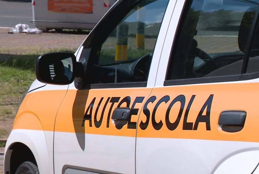 cnh-sem-autoescola3A-em-que-fase-esta-a-nova-regra3F