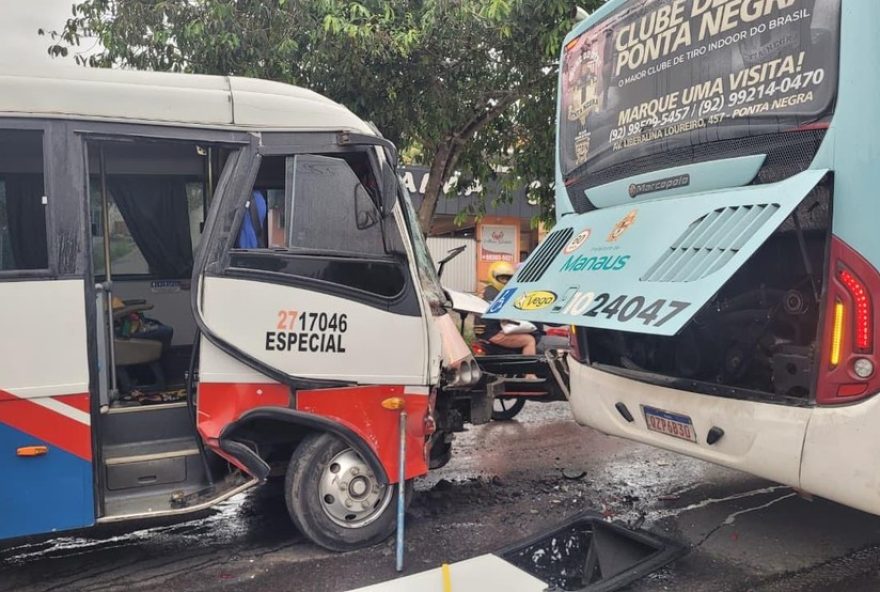 colisao-entre-micro-onibus-e-onibus-deixa-10-feridos-em-manaus3A-resgate-rapido-e-eficaz-evita-tragedia colisao-entre-micro-onibus-e-onibus-deixa-10-feridos-em-manaus3A-resgate-rapido-e-eficaz-evita-tragedia