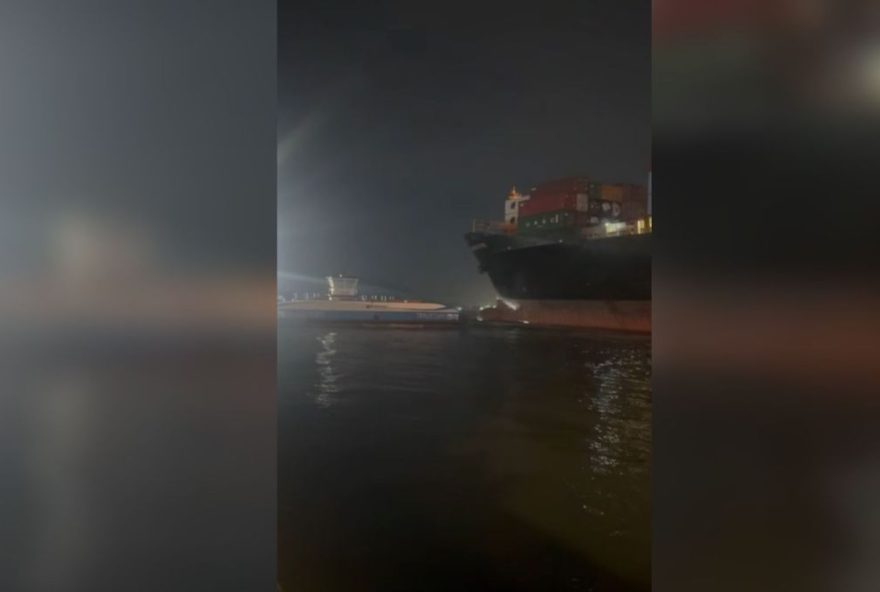 colisao-entre-navio-e-balsas-no-porto-de-santos-e-resolvida-sem-feridos colisao-entre-navio-e-balsas-no-porto-de-santos-e-resolvida-sem-feridos