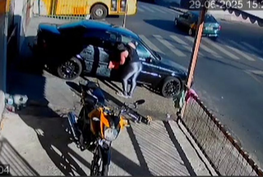 colisao-entre-onibus-e-carro-resulta-na-morte-de-idosa-de-95-anos3A-imagens-do-acidente-e-medidas-necessarias-para-seguranca-viaria