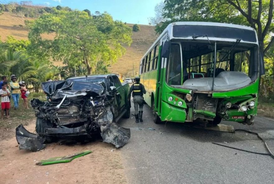 colisao-fatal-na-pe-120-em-catende3A-vitima2C-feridos-e-investigacoes.-policia-atua-no-caso