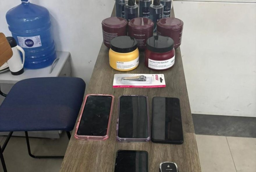 colombianos-sao-presos-em-mogi-das-cruzes-por-furto-de-mais-de-r24-3-mil-em-cosmeticos
