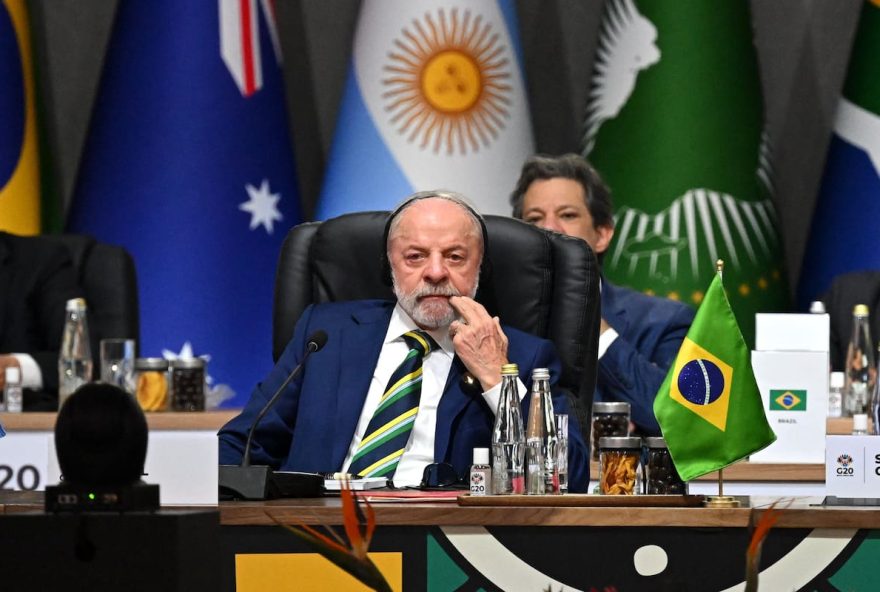 com-bolsonaro-preso-e-lula-golpeado-por-seguranca2C-direita-do-brasil-busca-candidato-presidencial com-bolsonaro-preso-e-lula-golpeado-por-seguranca2C-direita-do-brasil-busca-candidato-presidencial