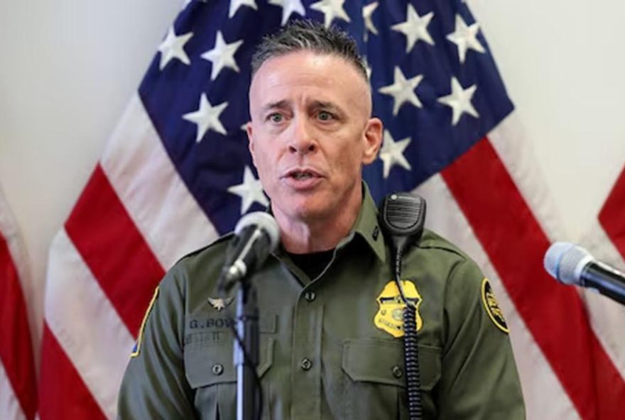 comandante-anti-imigracao-dos-eua-e-removido-apos-morte-de-enfermeiro comandante-anti-imigracao-dos-eua-e-removido-apos-morte-de-enfermeiro