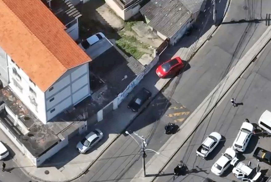 comando-vermelho-utiliza-drones-em-emboscadas3A-policia-civil-investiga-desaparecimento-de-jovem-em-bangu2C-rio-de-janeiro
