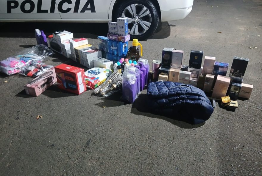combate-ao-contrabando3A-apreensao-de-celulares2C-relogios-e-perfumes-no-interior-de-sp.-saiba-mais