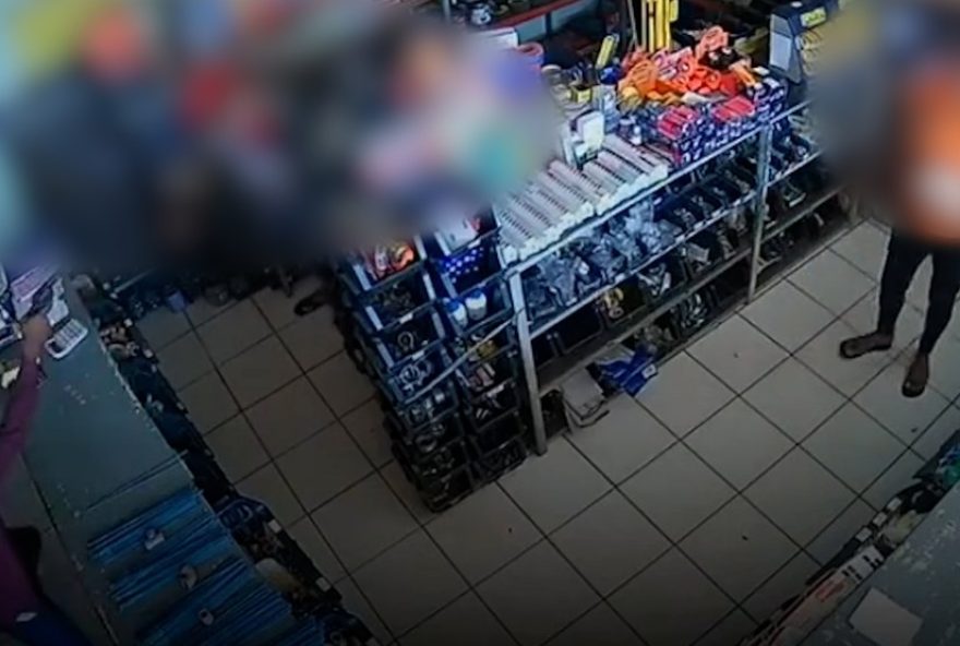 comerciante-e-baleado-em-assalto-a-loja-de-construcao-em-sao-luis3A-autoridades-buscam-responsaveis-e-pedem-colaboracao-da-populacao