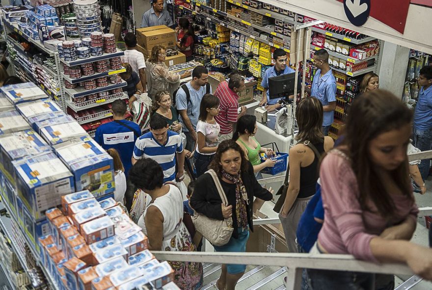 A situação apontada na pesquisa mudará somente quando a inflação e o desemprego caírem. (Foto: Marcelo Camargo / Agência Brasil)