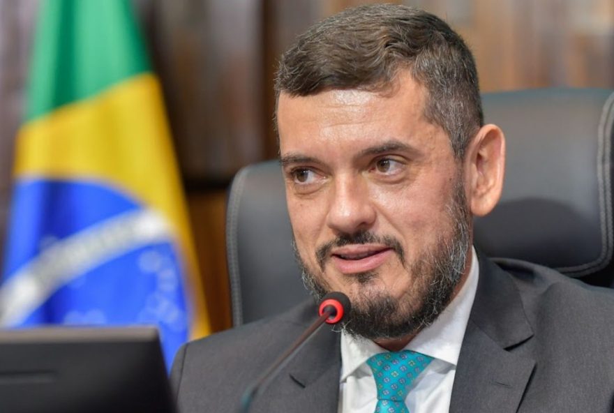 comissao-de-justica-da-alerj-decide-revogar-prisao-preventiva-de-rodrigo-bacellar