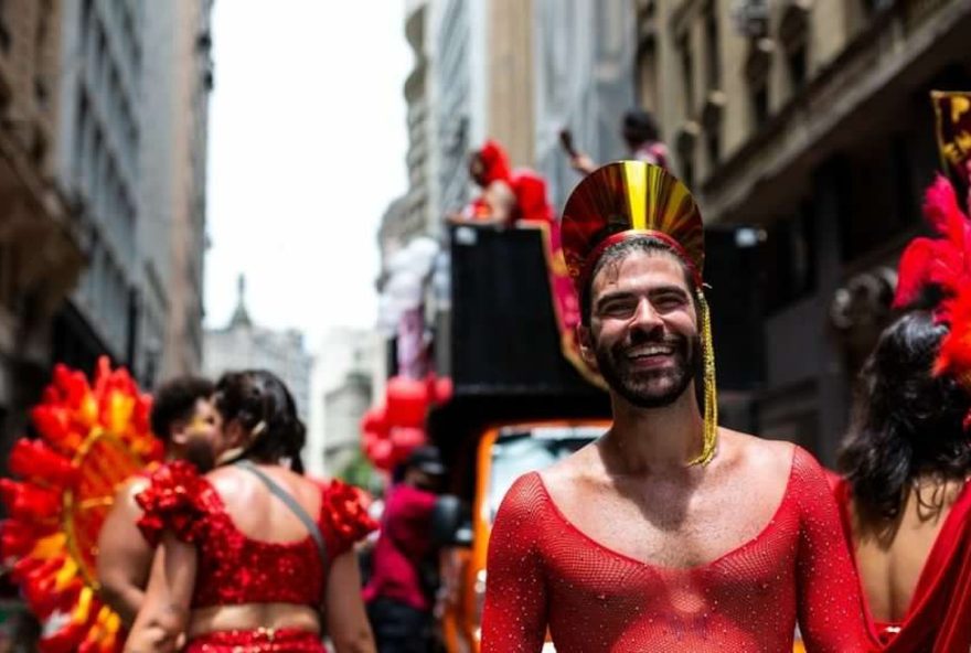 como-o-carnaval-de-sp-se-tornou-um-territorio-lgbtqia2B-de-luta-e-existencia como-o-carnaval-de-sp-se-tornou-um-territorio-lgbtqia2B-de-luta-e-existencia