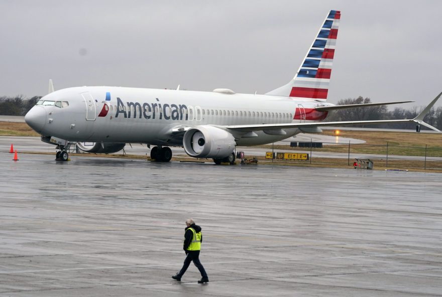 companhias-aereas-dos-eua-afastam-funcionarios-por-comentarios-sobre-assassinato-de-charlie-kirk