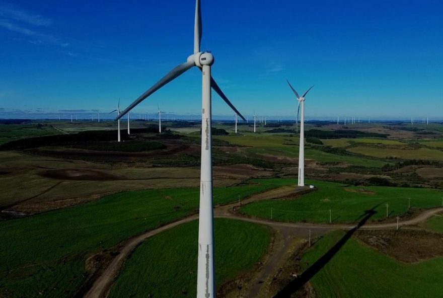 complexo-eolico-de-r2432C5-bi-trara-energia-limpa-ao-parana complexo-eolico-de-r2432C5-bi-trara-energia-limpa-ao-parana