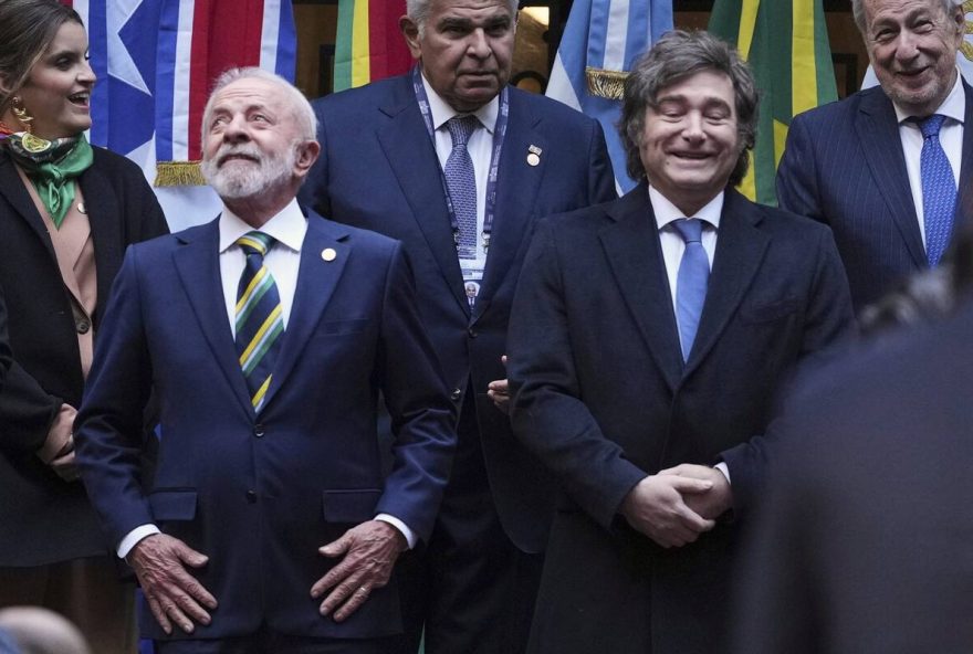 con-nuevos-gestos-de-frialdad-entre-milei-y-lula2C-arranco-la-cumbre-de-presidentes-del-mercosur con-nuevos-gestos-de-frialdad-entre-milei-y-lula2C-arranco-la-cumbre-de-presidentes-del-mercosur