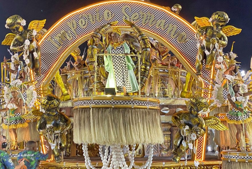 conceicao-evaristo-e-homenageada-pelo-imperio-serrano3A-uma-aula-publica-de-florescimento-no-rio conceicao-evaristo-e-homenageada-pelo-imperio-serrano3A-uma-aula-publica-de-florescimento-no-rio