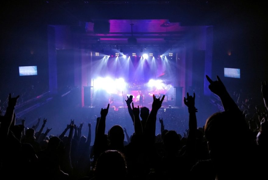concurso-22epra-cantar-dia-do-rock223A-revele-o-novo-talento-do-pop-rock-votacao-popular-aberta2C-premios-incriveis-e-show-com-frejat-no-rock-in-pa.-nao-perca-essa-oportunidade