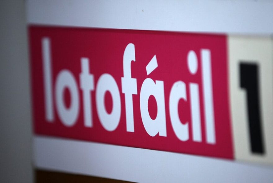 concurso-3556-da-lotofacil-revela-numeros-sorteados-com-premio-de-r24-12C8-milhao