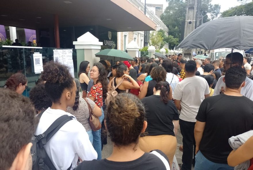 concurso-cnu-no-recife-gera-apreensao-entre-candidatos-devido-a-possibilidade-de-prova-mais-dificil-confira-depoimentos-dos-participantes