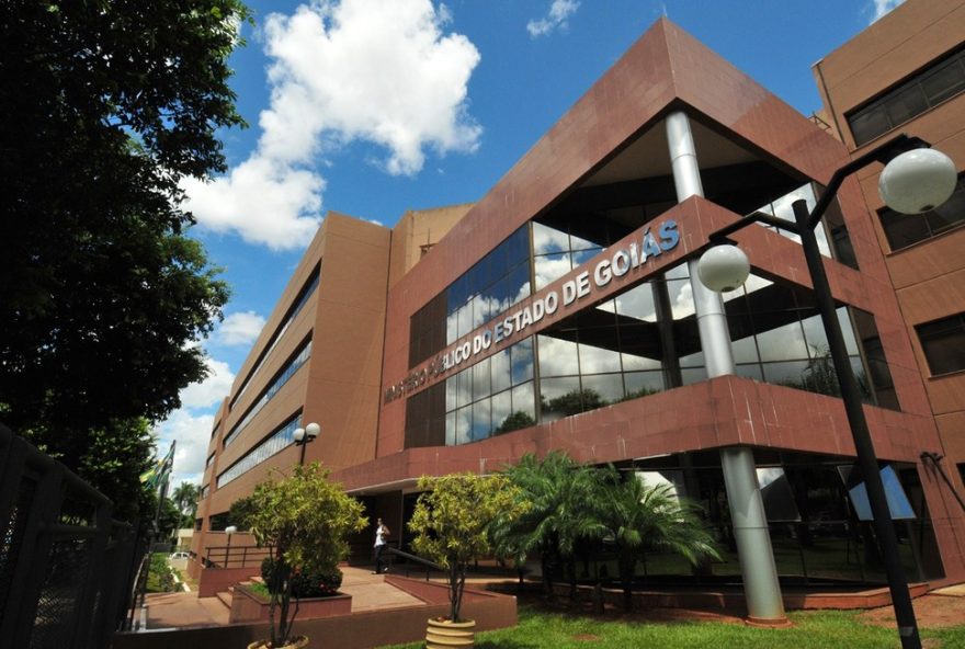 concurso-mp-de-go-nivel-fundamental3A-salario-r2442C5-mil-2B-beneficios concurso-mp-de-go-nivel-fundamental3A-salario-r2442C5-mil-2B-beneficios