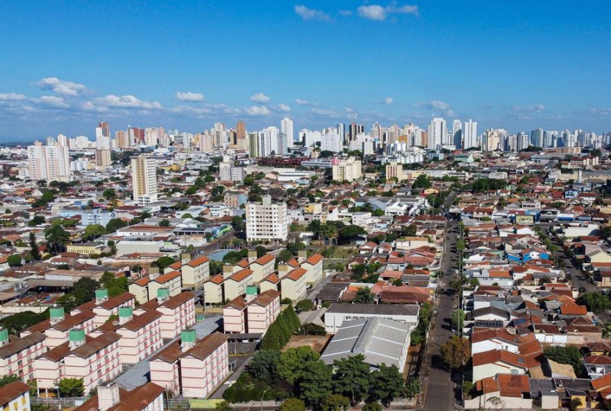 concurso-publico-em-londrina3A-vagas-para-contador-e-tecnico-legislativo.-salarios-de-ate-r2410-mil.-inscricoes-ate-112F12