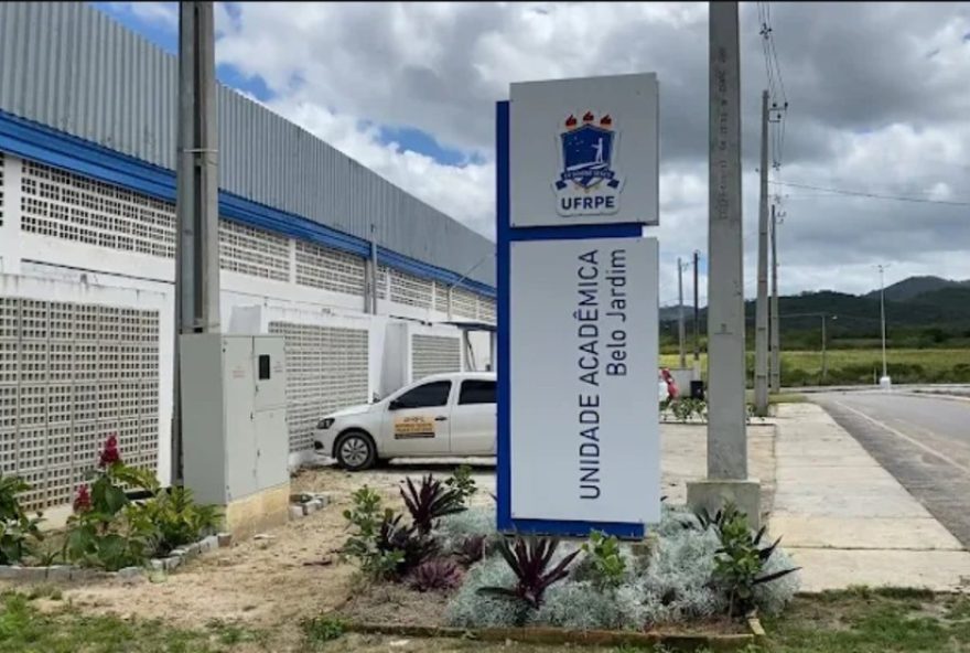 concurso-ufrpe3A-vagas-para-professores-com-salarios-de-ate-r24-13.2882C85 concurso-ufrpe3A-vagas-para-professores-com-salarios-de-ate-r24-13.2882C85
