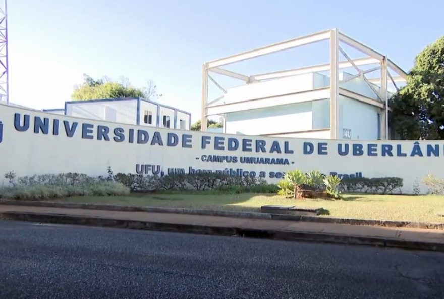 concurso-ufu3A-inscricoes-abertas-para-professor-substituto-com-salario-de-ate-r24-8-mil concurso-ufu3A-inscricoes-abertas-para-professor-substituto-com-salario-de-ate-r24-8-mil