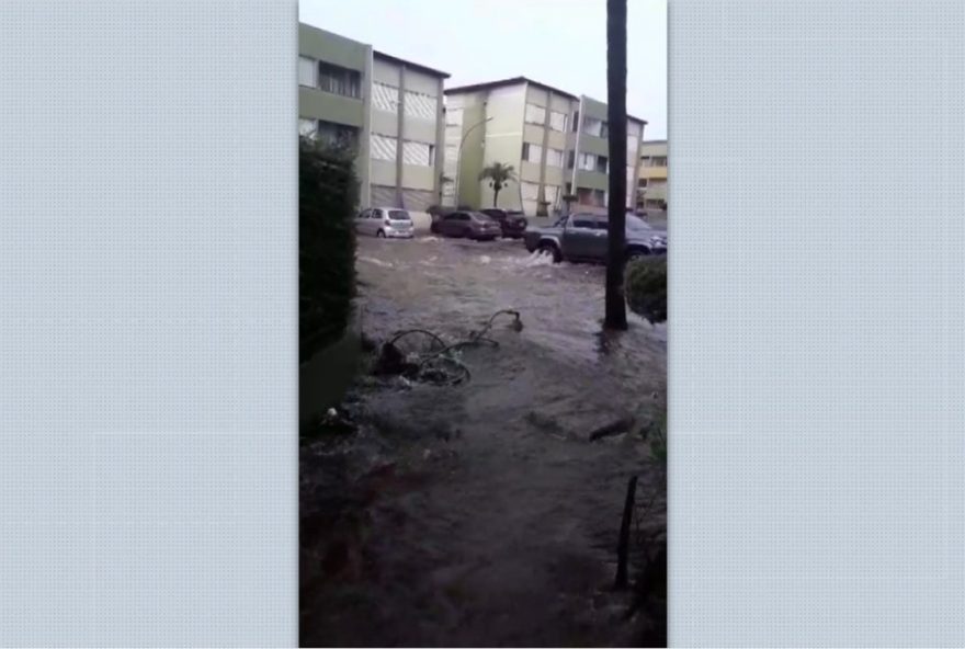 condominio-alagado-por-chuvas-em-ribeirao-preto3B-video-mostra-estacionamento-submerso condominio-alagado-por-chuvas-em-ribeirao-preto3B-video-mostra-estacionamento-submerso