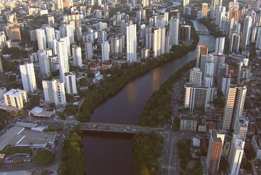 condominio-do-recife-e-isento-de-tarifa-por-ausencia-de-saneamento3A-decisao-do-tjpe.-crime-ambiental-em-despejo-de-esgoto-no-rio-capibaribe.-cabe-recurso