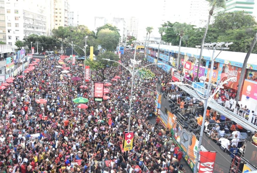 confira-a-programacao-dos-trios-nesta-segunda-feira-de-carnaval-em-salvador3A-artistas-como-ivete-sangalo2C-psirico-e-luiz-caldas-se-apresentarao-nos-circuitos-principais-da-folia confira-a-programacao-dos-trios-nesta-segunda-feira-de-carnaval-em-salvador3A-artistas-como-ivete-sangalo2C-psirico-e-luiz-caldas-se-apresentarao-nos-circuitos-principais-da-folia