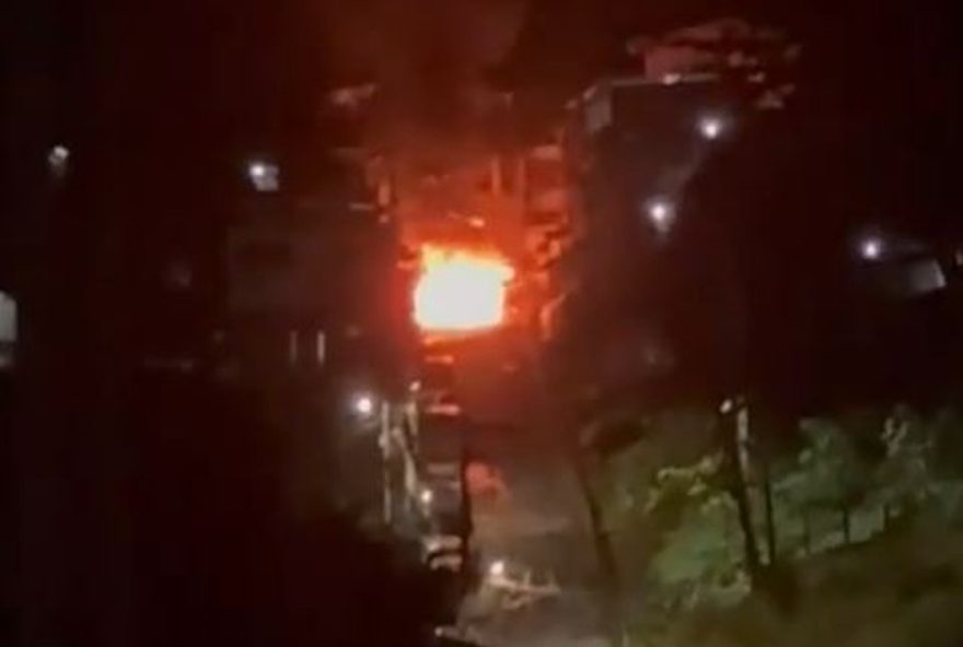 confronto-entre-faccoes-criminosas-na-zona-norte-do-rio-de-janeiro-causa-panico-em-moradores3A-comando-vermelho-vs-terceiro-comando-puro