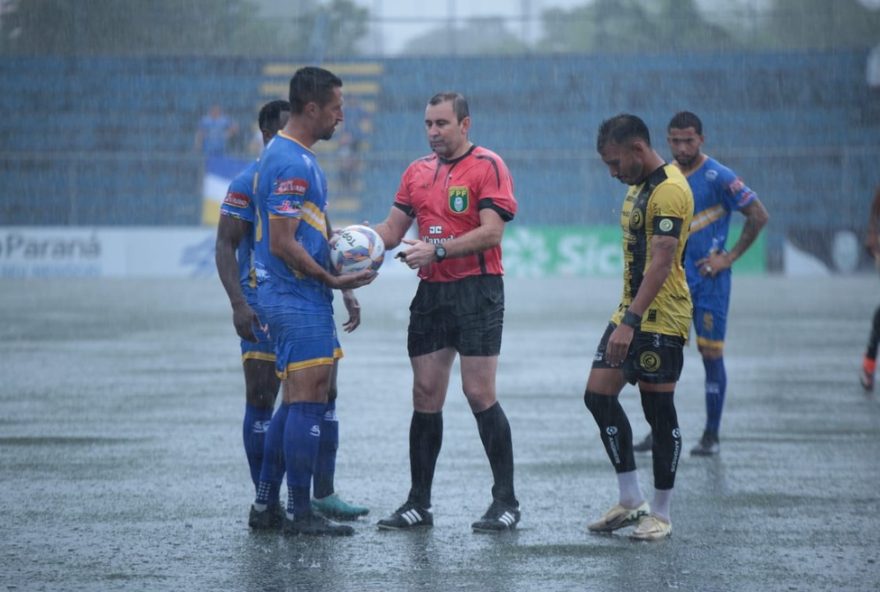 confronto-entre-sao-joseense-e-cascavel-e-suspenso-por-alagamento-em-sao-jose-dos-pinhais2C-no-parana