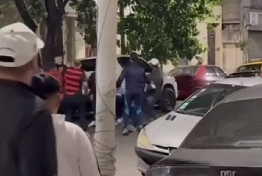 confronto-entre-torcedores-marca-classificacao-do-flamengo-para-final-da-libertadores confronto-entre-torcedores-marca-classificacao-do-flamengo-para-final-da-libertadores