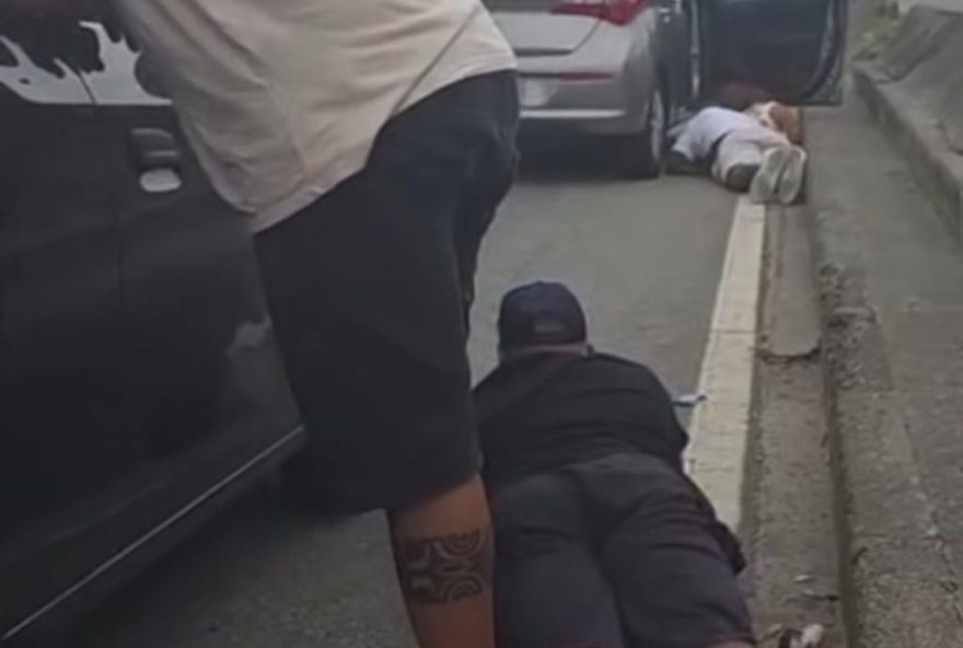 confronto-na-avenida-brasil-expoe-tensao-entre-seguranca-e-criminosos-no-rio confronto-na-avenida-brasil-expoe-tensao-entre-seguranca-e-criminosos-no-rio