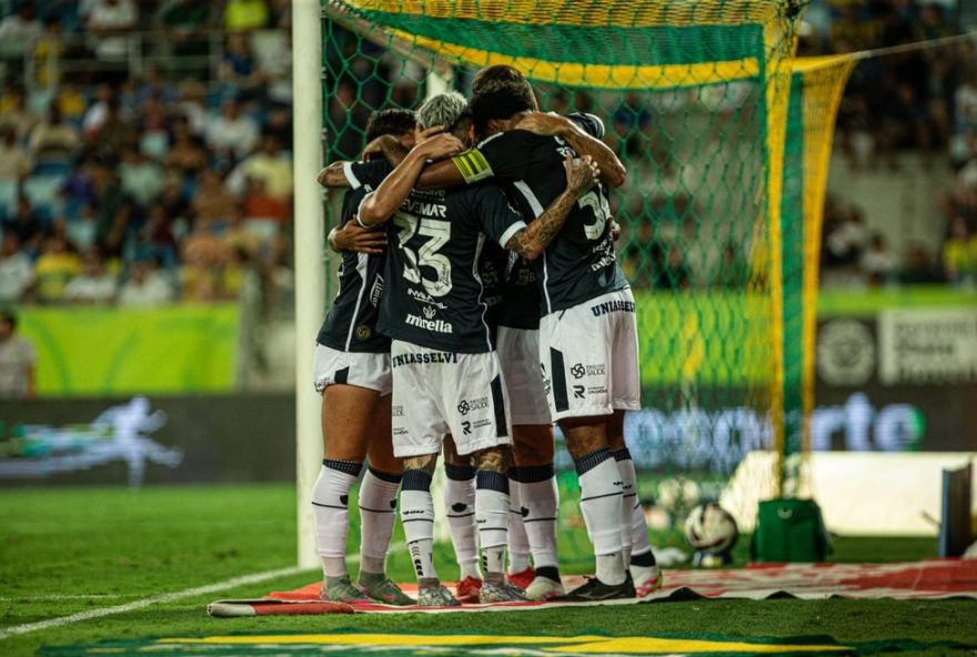 confusao-deixa-atacantes-titulares-do-remo-fora-de-duelo-decisivo-na-serie-b confusao-deixa-atacantes-titulares-do-remo-fora-de-duelo-decisivo-na-serie-b