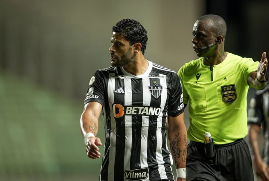 confusao-entre-hulk-e-luiz-henrique-apos-jogo-tenso-entre-atletico-mg-e-botafogo-promete-esquentar-a-rivalidade3A-saiba-todos-os-detalhes-e-o-desfecho-dessa-polemica