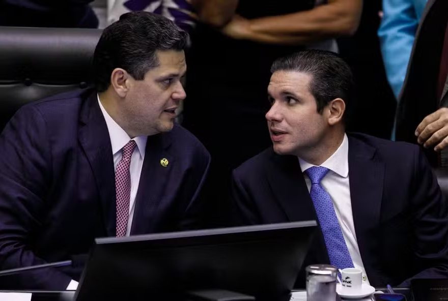 congresso-avalia-reduzir-pena-de-bolsonaro-se-pressao-por-cpi-do-master-diminuir congresso-avalia-reduzir-pena-de-bolsonaro-se-pressao-por-cpi-do-master-diminuir