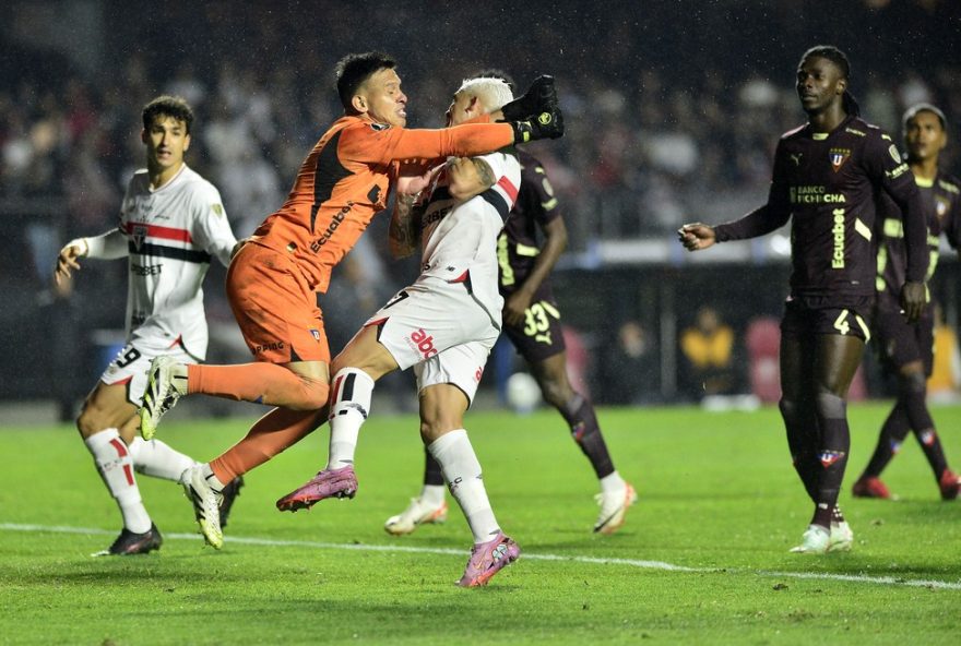 conmebol-divulga-audio-da-anulacao-de-gol-do-sao-paulo3A-entenda-a-polemica-com-var-na-libertadores