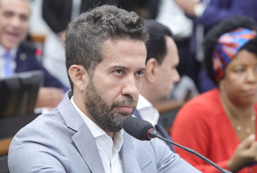 conselho-de-etica-suspende-mandato-de-andre-janones-por-ofender-nikolas-ferreira3A-entenda-a-polemica-e-as-repercussoes