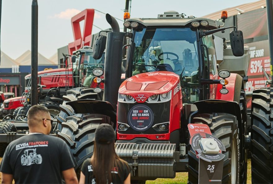 consorcio-agricola-na-agrishow-20253A-custo-baixo-e-flexibilidade-atraem-produtores-em-meio-a-juros-altos-do-financiamento-rural