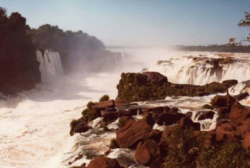 construcao-da-itaipu-e-o-apagamento-dos-indigenas-ava-guarani-no-parana construcao-da-itaipu-e-o-apagamento-dos-indigenas-ava-guarani-no-parana