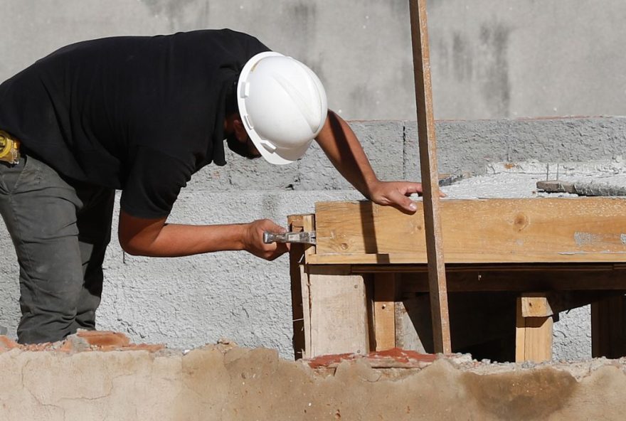 Comprador pode ter parte do valor do imóvel pago em valores atualizados, em caso de demora na entrega. (Foto: Fernando Frazão/Agência Brasil)