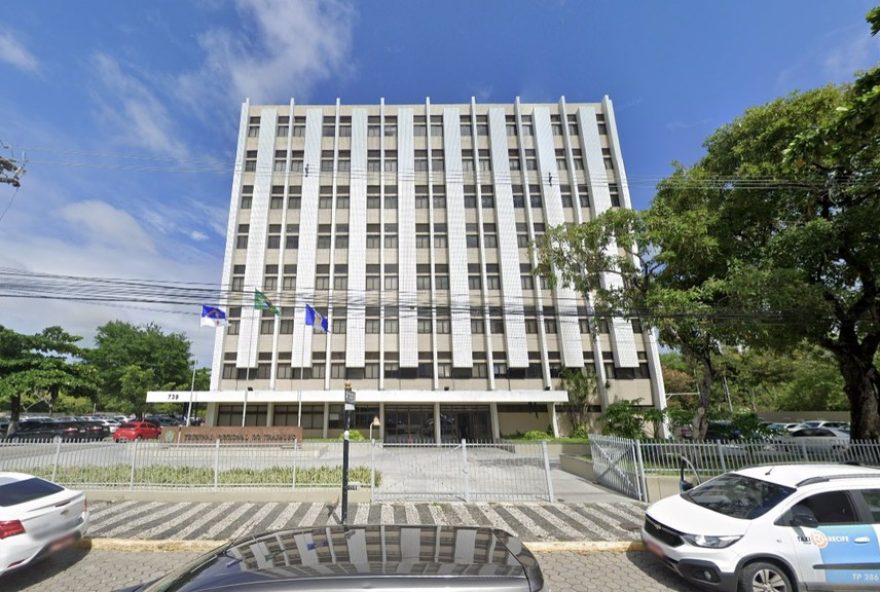 construtora-e-condenada-a-pagar-r24-500-mil-por-trabalho-escravo-em-empreendimento-de-luxo